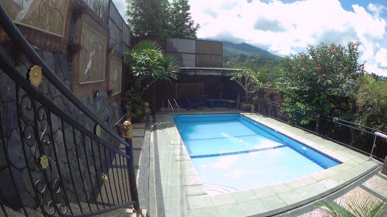 Villa Dira Bogor Exterior photo